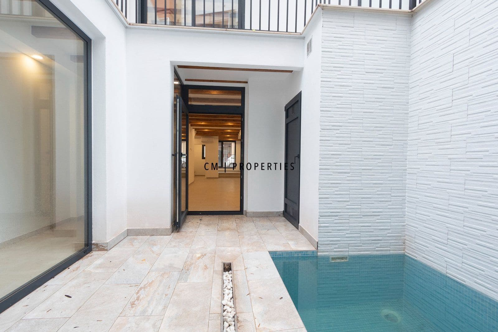 3 sovrum Lägenhet att hyra i Valencia stad med pool - 2 500 € (Ref: 10136533)