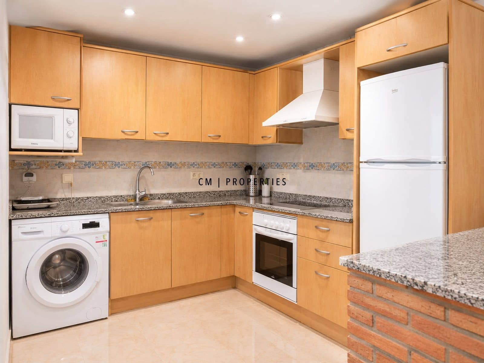 1 makuuhuone Asunto vuokrattavana paikassa Valencia kaupunki mukana uima-altaan - 1 200 € (Ref: 10136720)