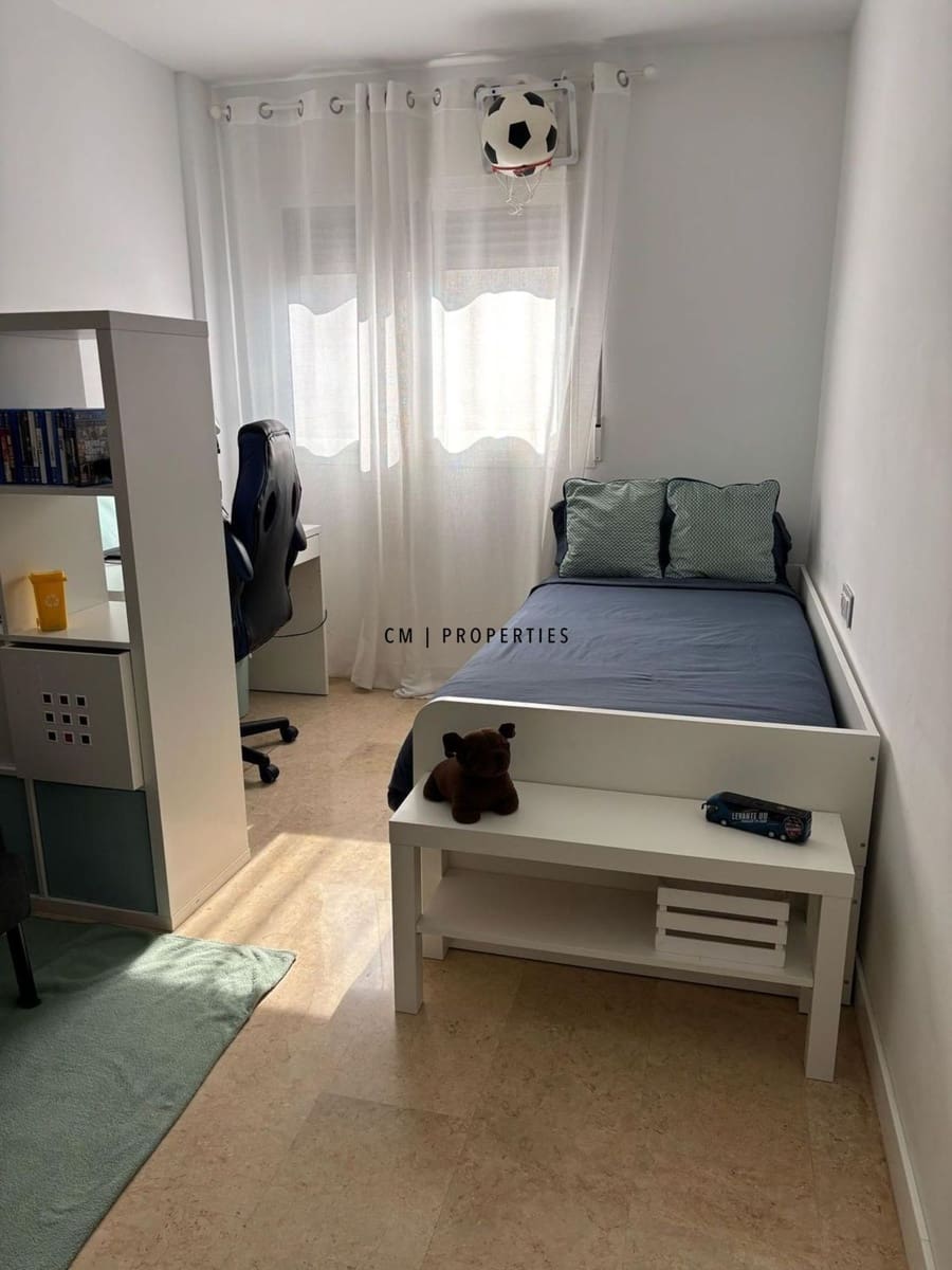 3 bedroom Flat for rent in Valencia city with pool garage - € 2,000 (Ref: 10141457)