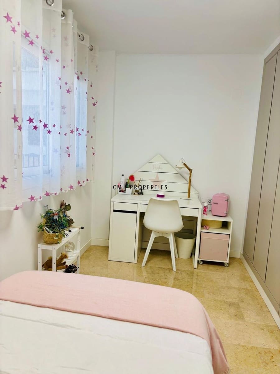 3 bedroom Flat for rent in Valencia city with pool garage - € 2,000 (Ref: 10141457)