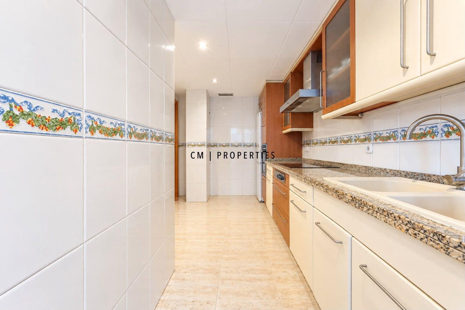 3 soveværelse Lejlighed til leje i Valencia by med swimmingpool garage - € 2.300 (Ref: 10141501)