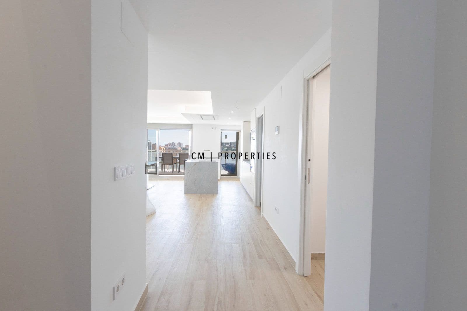 Ático de 3 habitaciones en València ciudad en alquiler con piscina garaje - 3.150 € (Ref: 10144758)