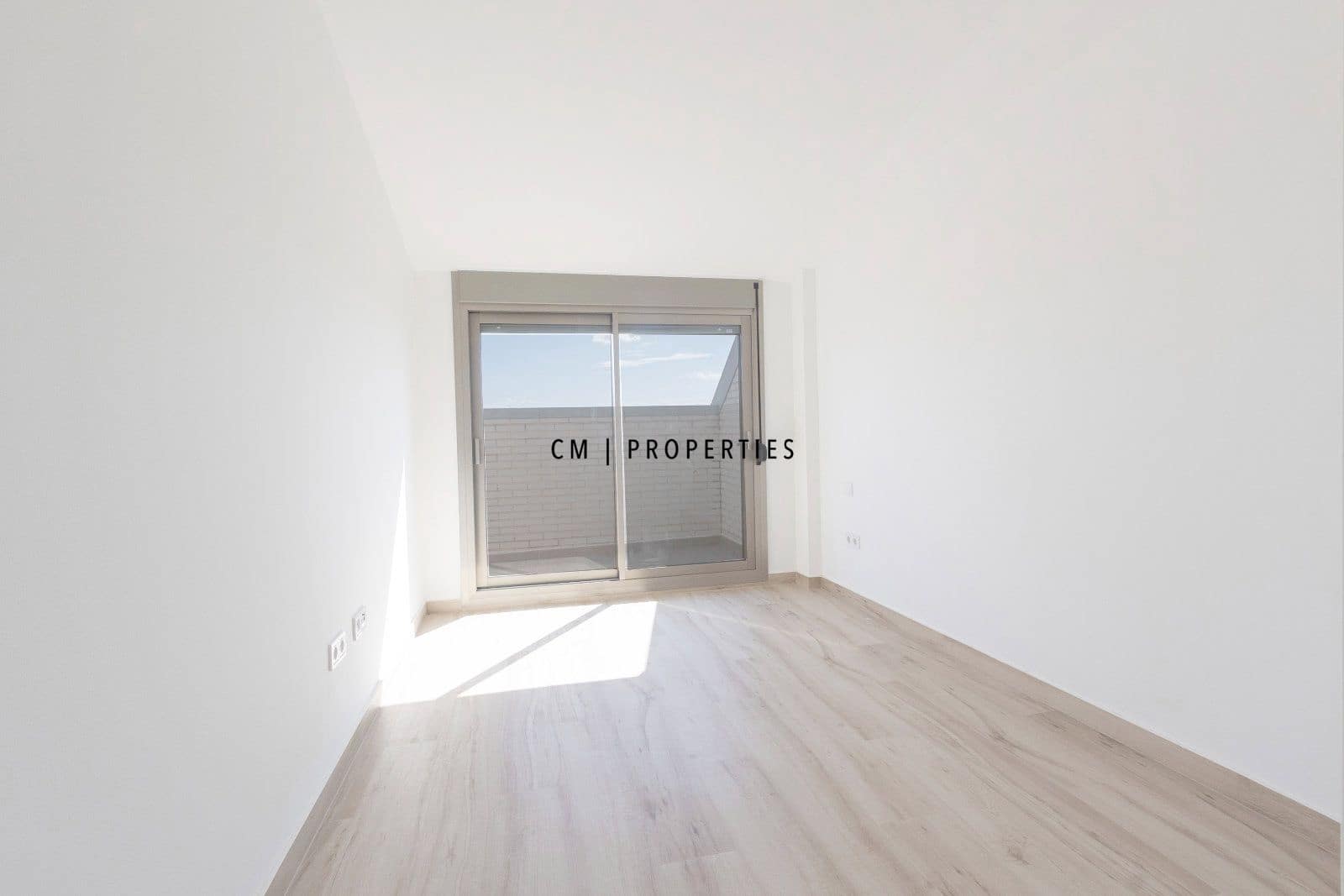 Ático de 3 habitaciones en València ciudad en alquiler con piscina garaje - 3.150 € (Ref: 10144758)