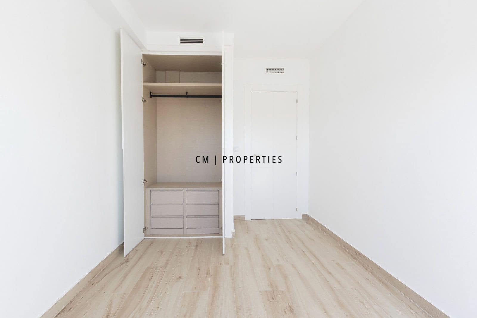 Ático de 3 habitaciones en València ciudad en alquiler con piscina garaje - 3.150 € (Ref: 10144758)