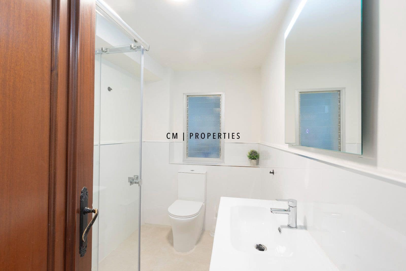 2 bedroom Flat for rent in Valencia city - € 1,800 (Ref: 10147454)