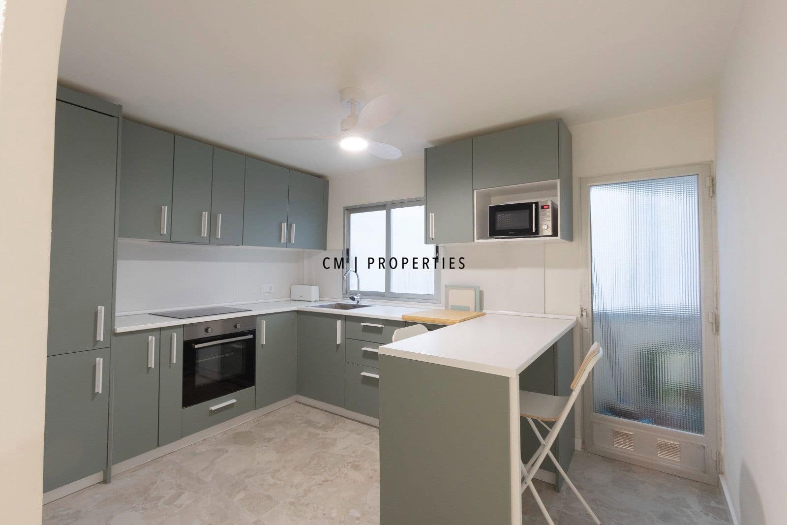 2 bedroom Flat for rent in Valencia city - € 1,800 (Ref: 10147454)