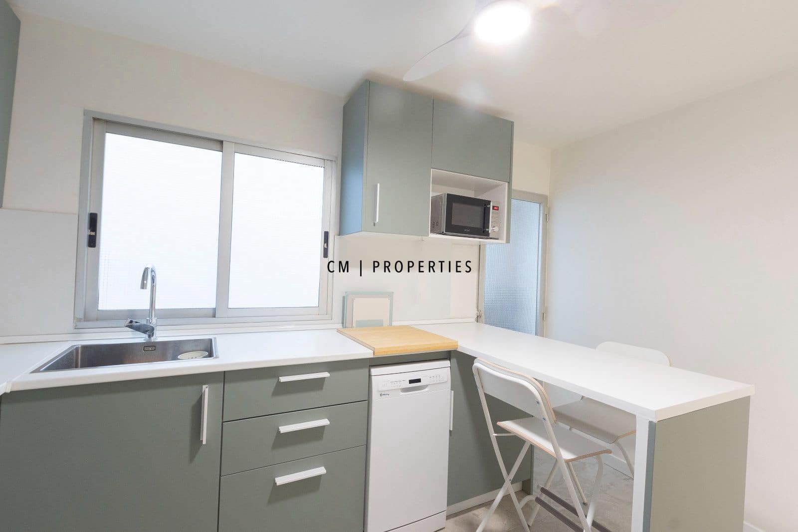 2 bedroom Flat for rent in Valencia city - € 1,800 (Ref: 10147454)