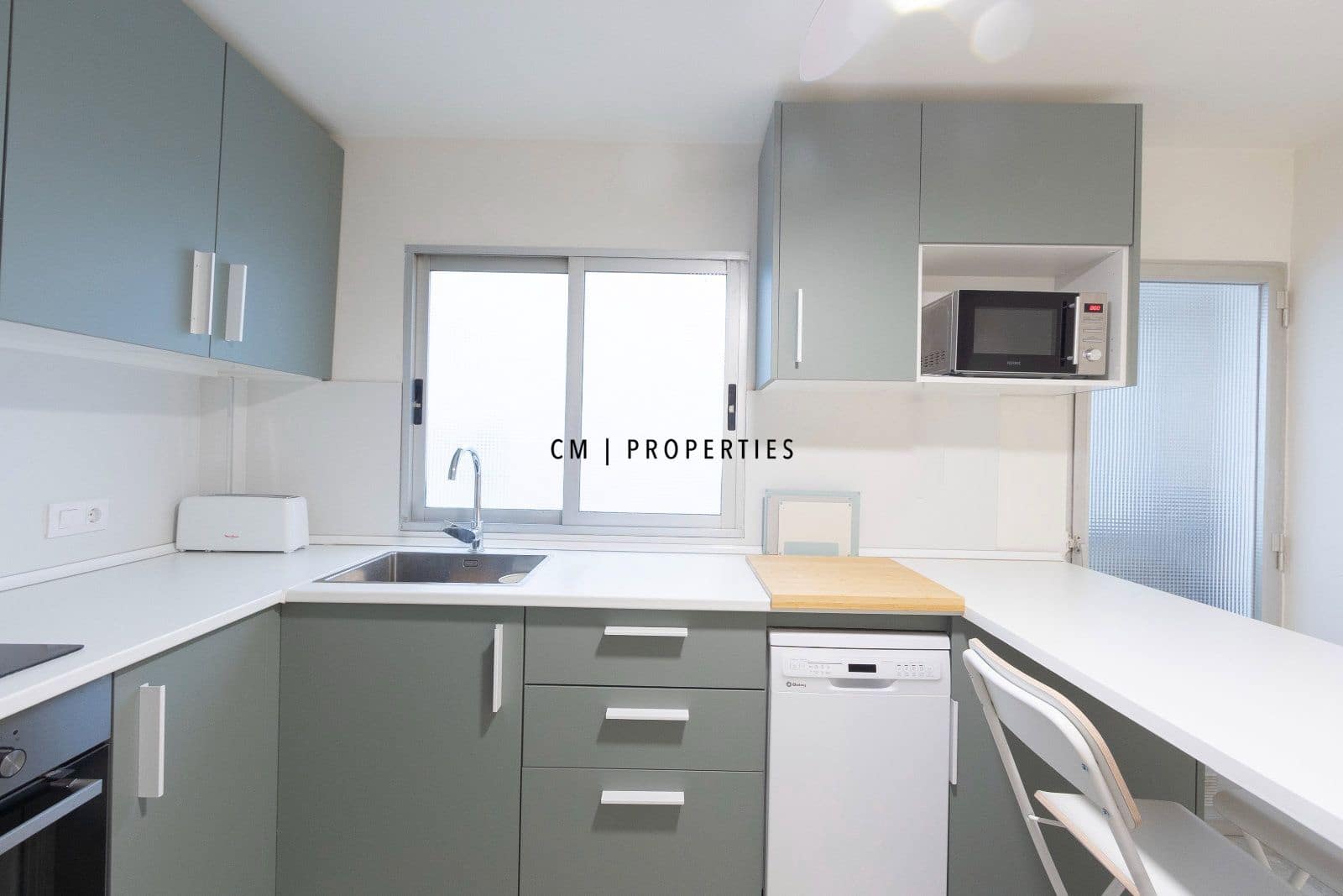 2 bedroom Flat for rent in Valencia city - € 1,800 (Ref: 10147454)