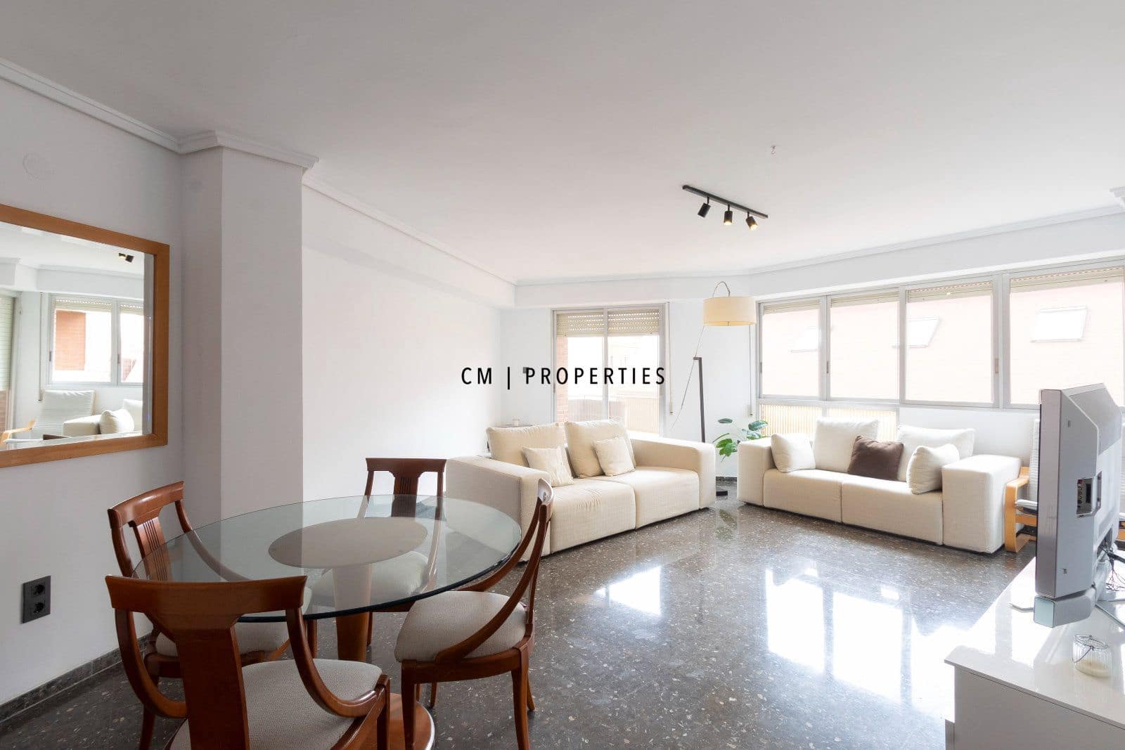 4 bedroom Flat for rent in Sagunto / Sagunt - € 1,800 (Ref: 10153973)