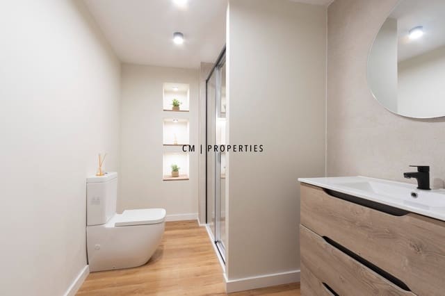 4 bedroom Flat for rent in Sagunto / Sagunt - € 1,800 (Ref: 10153973)