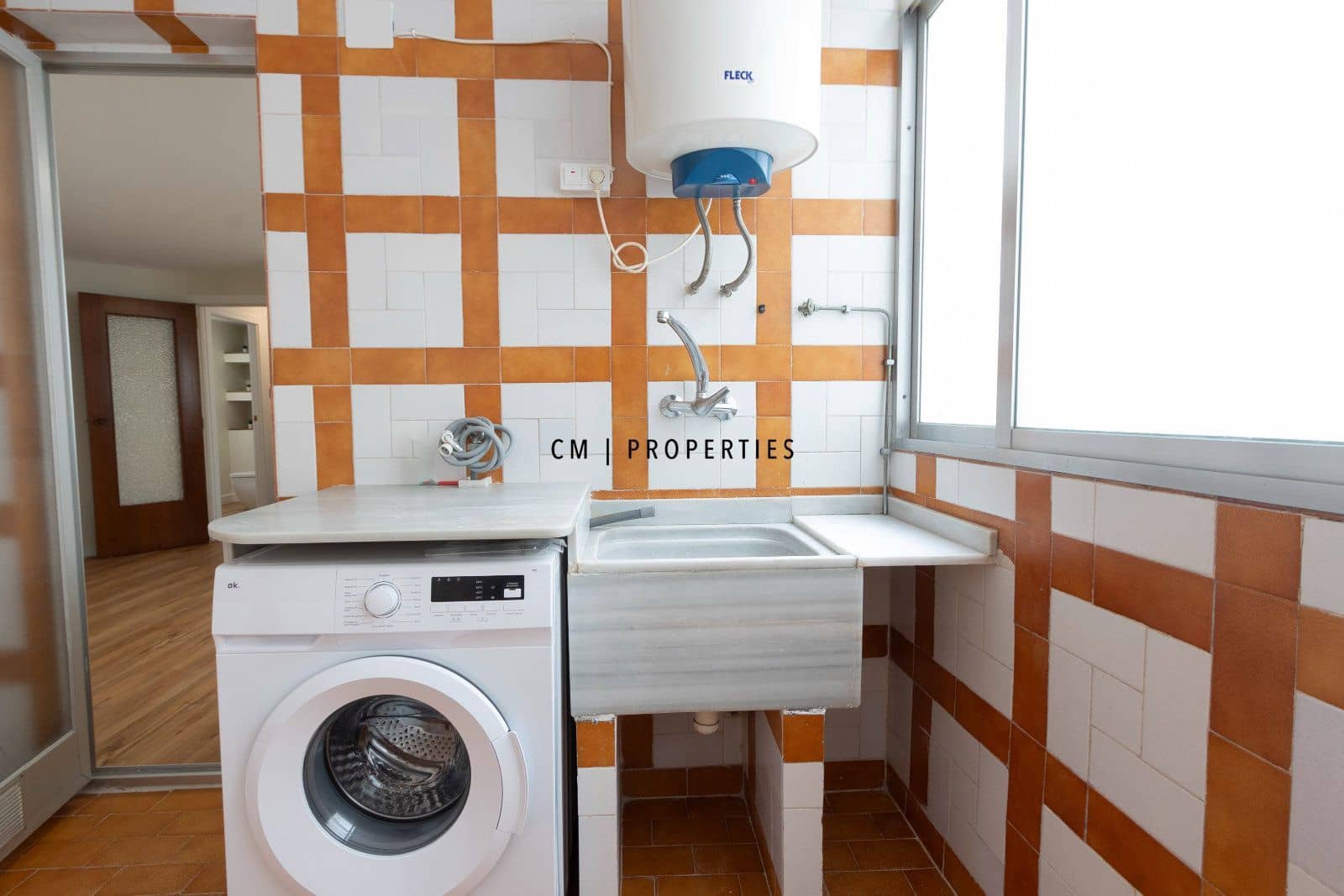 4 bedroom Flat for rent in Sagunto / Sagunt - € 1,800 (Ref: 10153973)