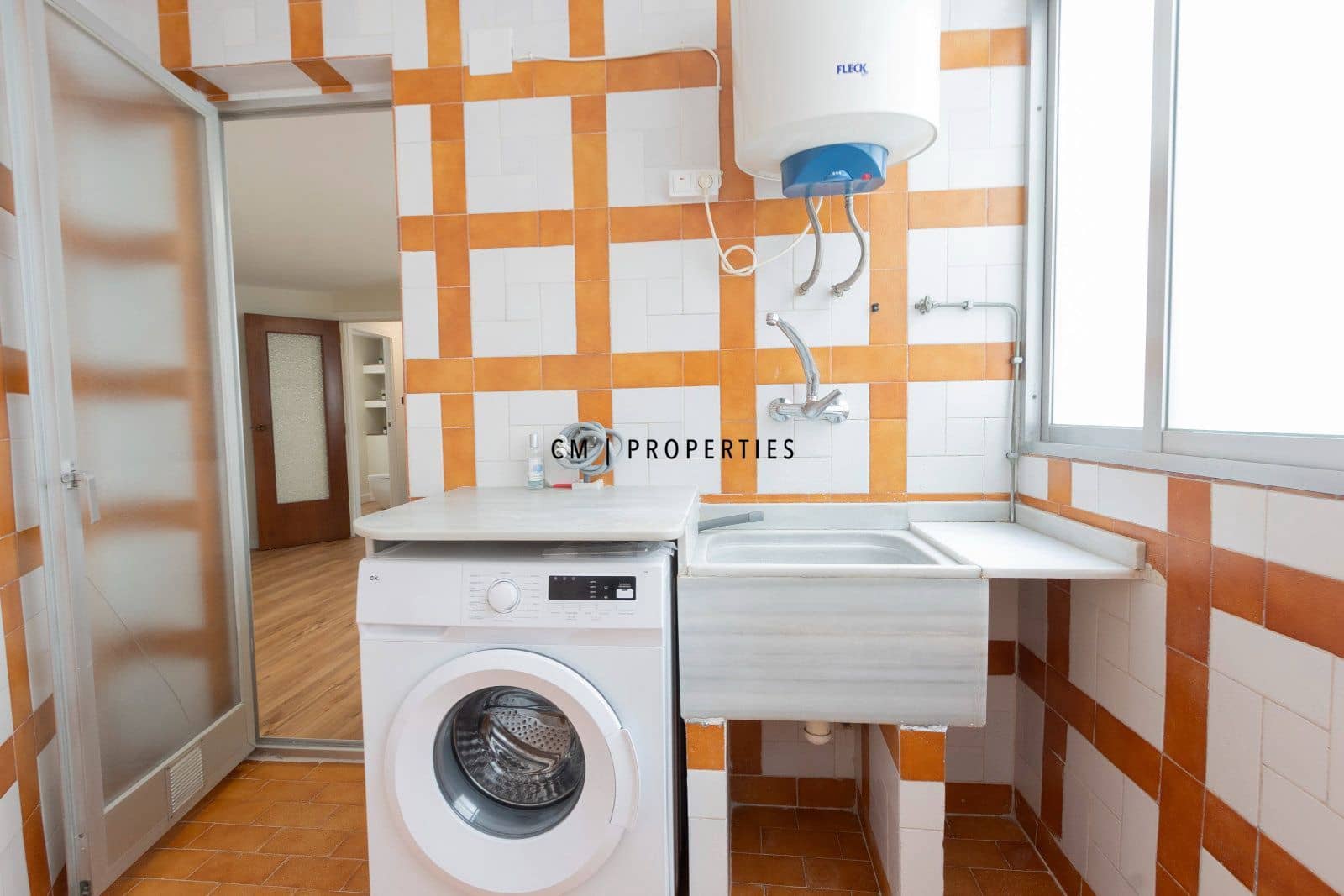 4 bedroom Flat for rent in Sagunto / Sagunt - € 1,800 (Ref: 10153973)
