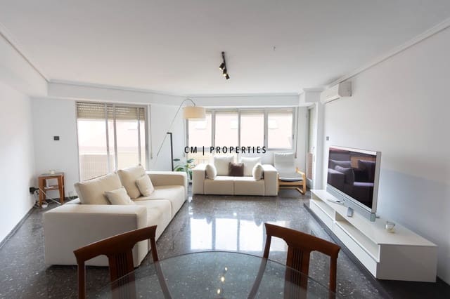 4 bedroom Flat for rent in Sagunto / Sagunt - € 1,800 (Ref: 10153973)