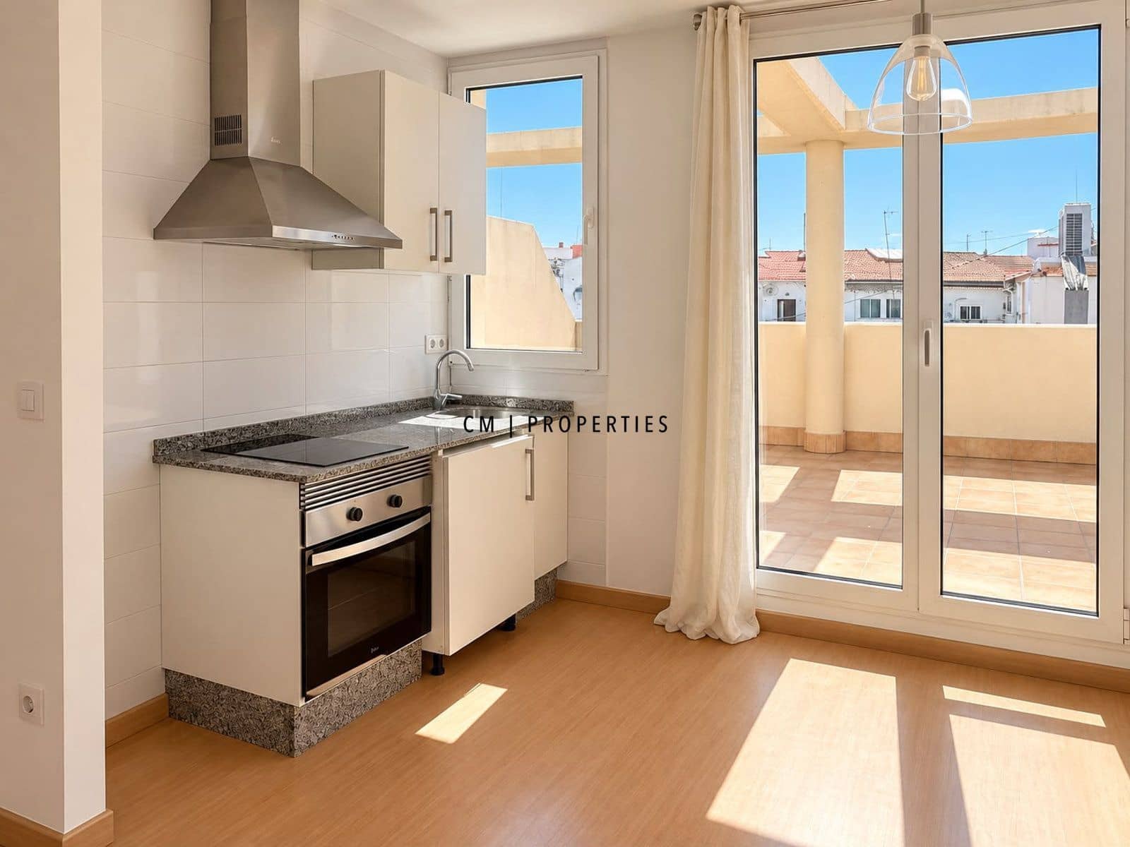 Ático de 2 habitaciones en València ciudad en alquiler - 2.000 € (Ref: 10154099)