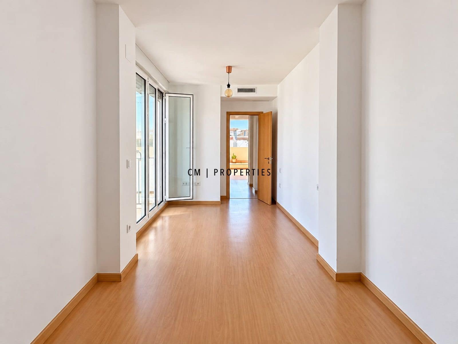 Ático de 2 habitaciones en València ciudad en alquiler - 2.000 € (Ref: 10154099)