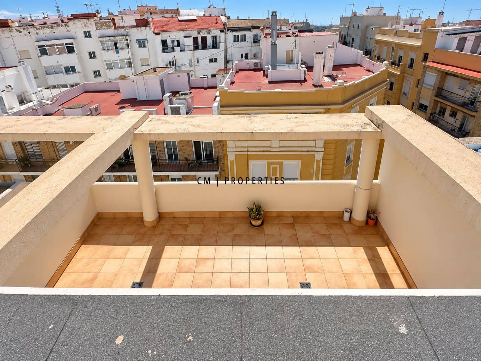 Ático de 2 habitaciones en València ciudad en alquiler - 2.000 € (Ref: 10154099)