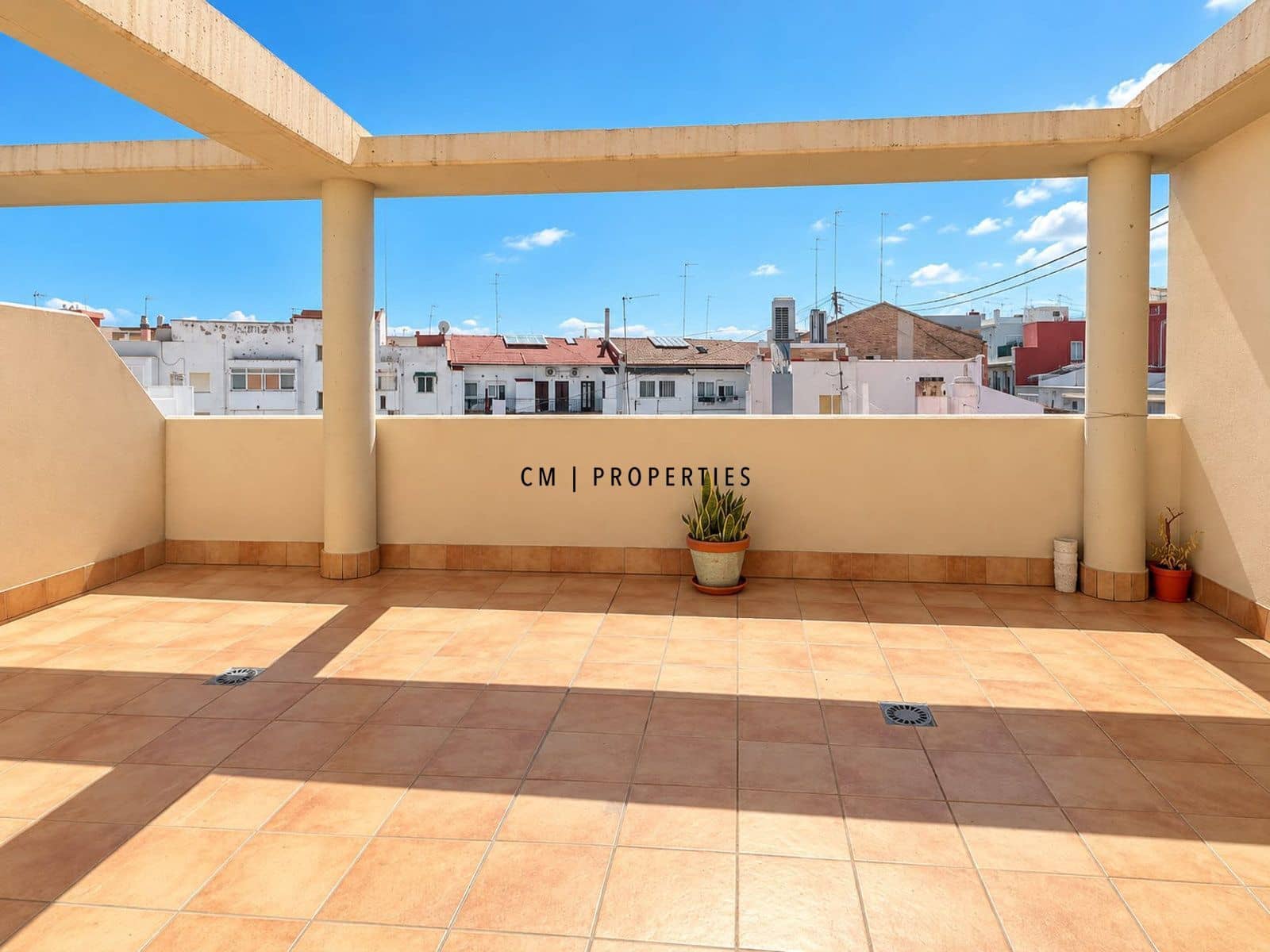 Ático de 2 habitaciones en València ciudad en alquiler - 2.000 € (Ref: 10154099)