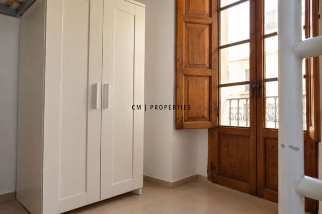 2 slaapkamer Flat te huur in L'Eixample, Valencia stad - € 1.400 (Ref: 10154101)