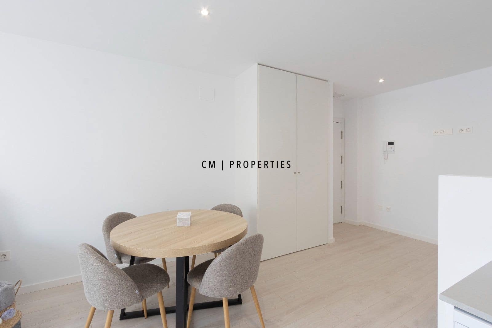 Flat for rent in Sagunto / Sagunt with garage - € 1,200 (Ref: 10155520)