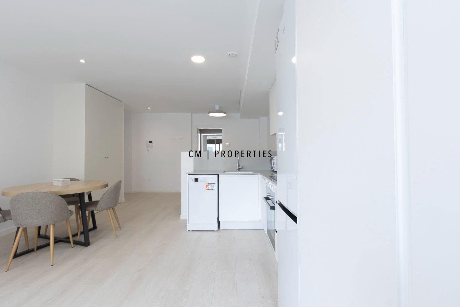 Flat for rent in Sagunto / Sagunt with garage - € 1,200 (Ref: 10155520)