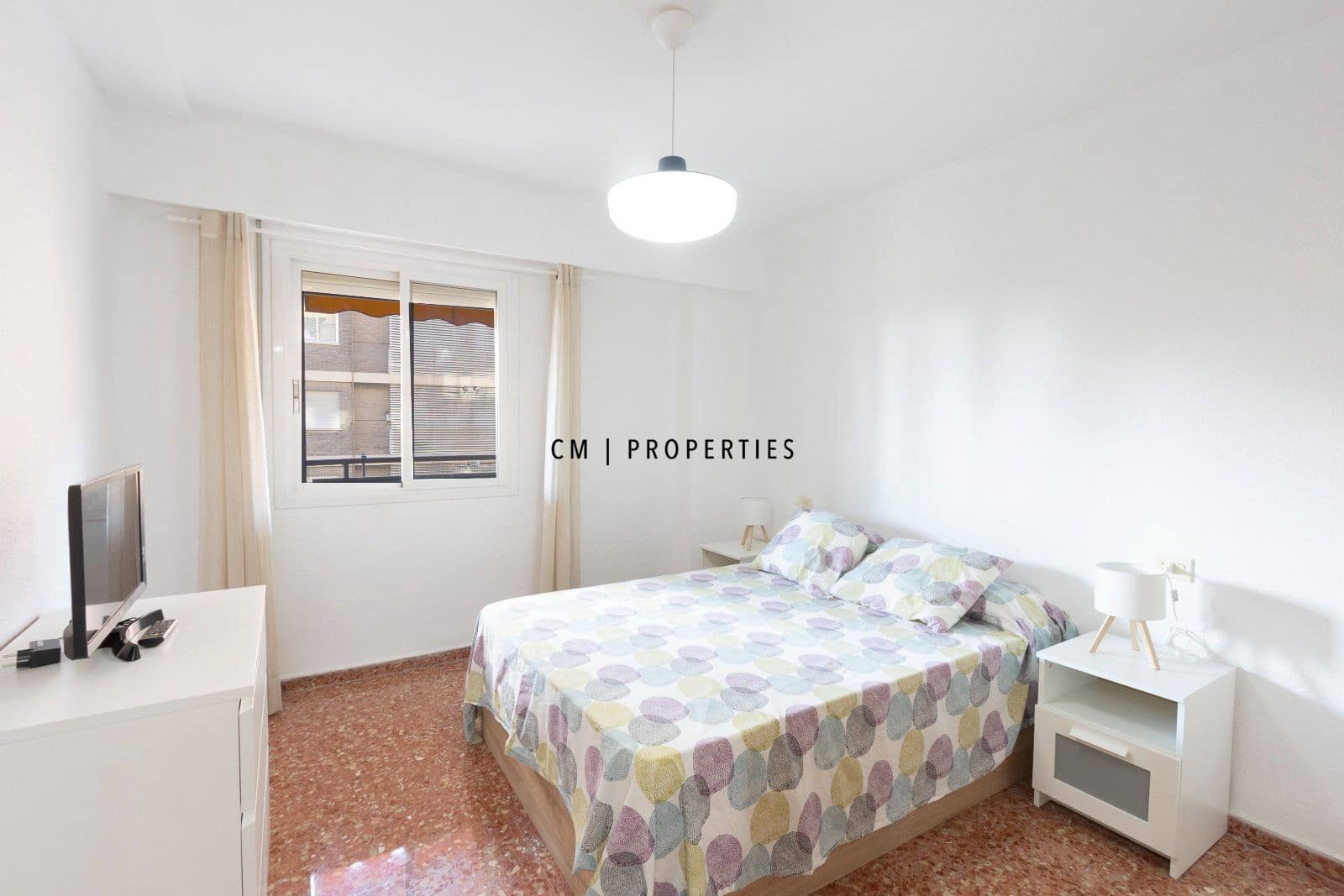 4 soveværelse Lejlighed til leje i Valencia by - € 1.650 (Ref: 10156793)