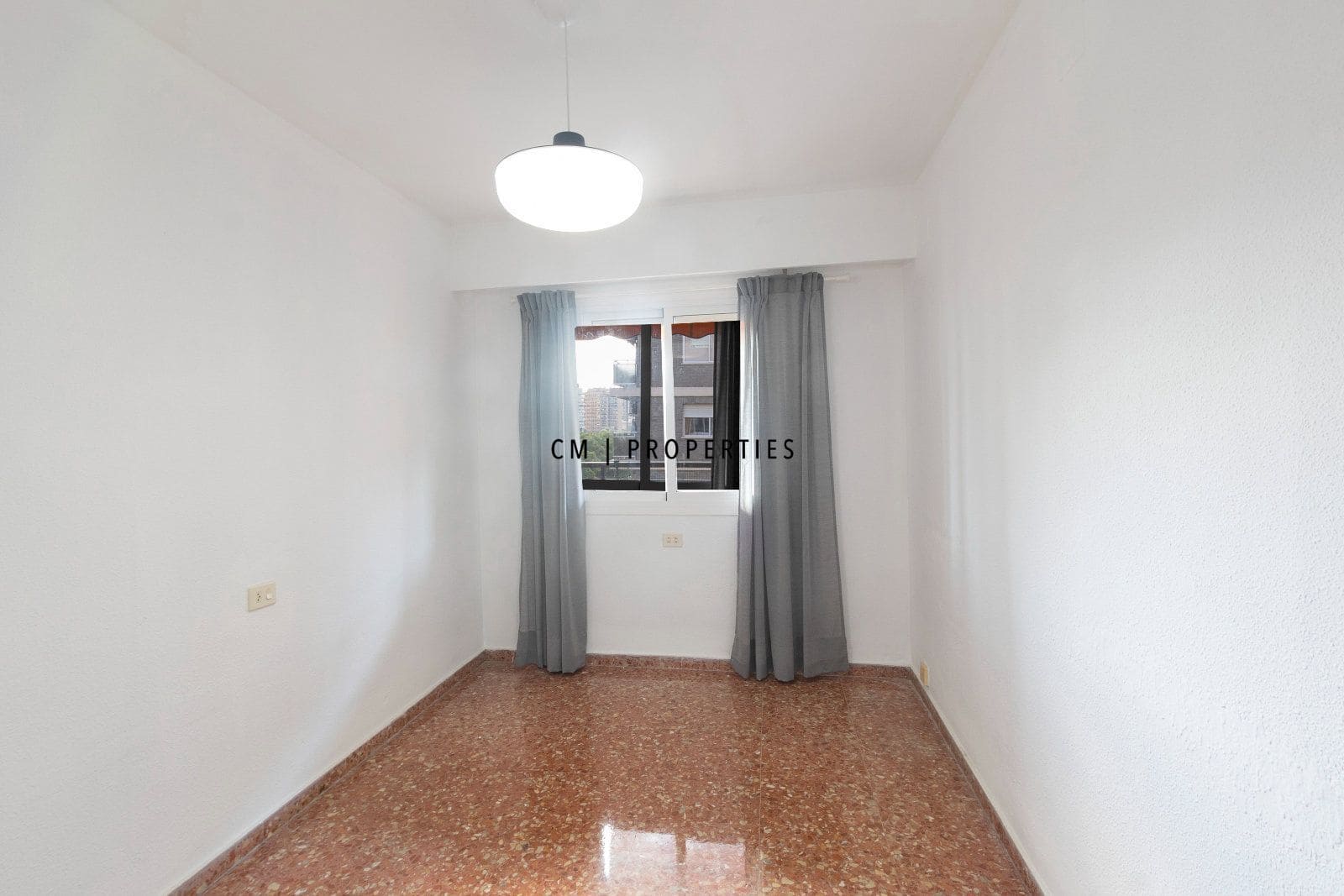 4 soveværelse Lejlighed til leje i Valencia by - € 1.650 (Ref: 10156793)