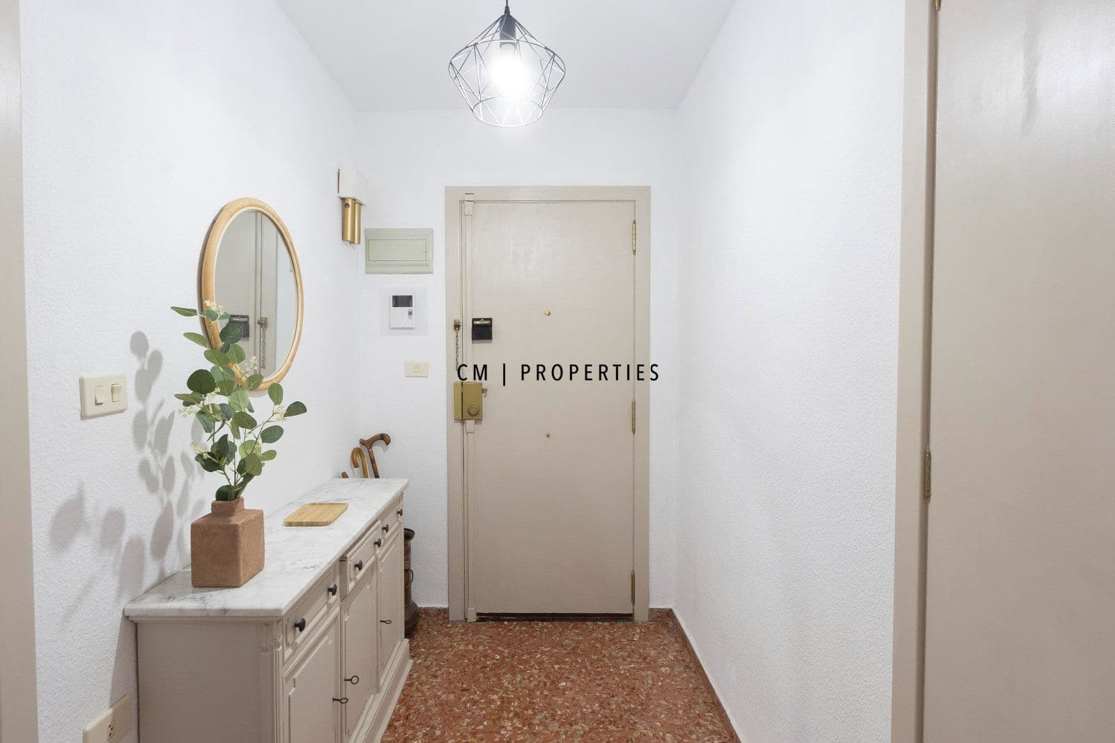 4 soveværelse Lejlighed til leje i Valencia by - € 1.650 (Ref: 10156793)