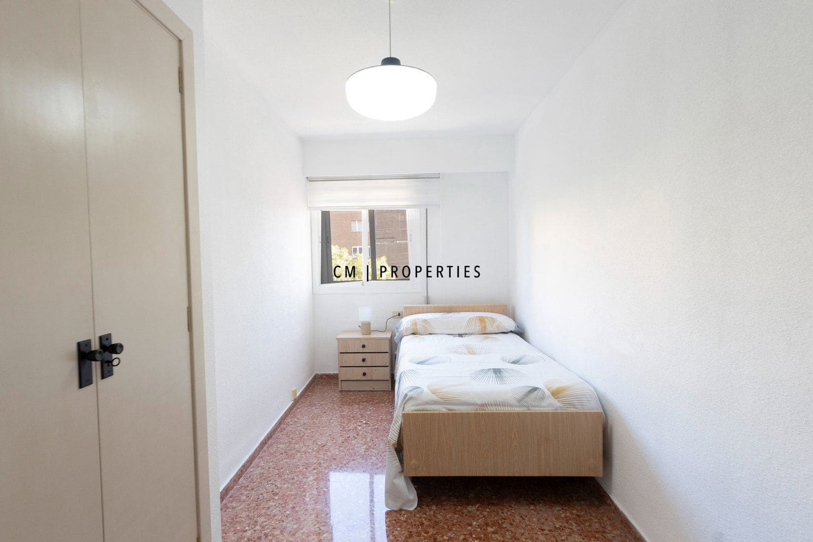 4 soveværelse Lejlighed til leje i Valencia by - € 1.650 (Ref: 10156793)