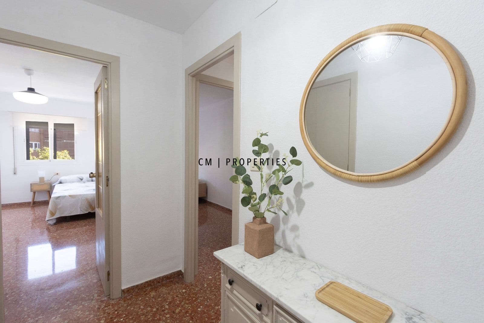 4 soveværelse Lejlighed til leje i Valencia by - € 1.650 (Ref: 10156793)