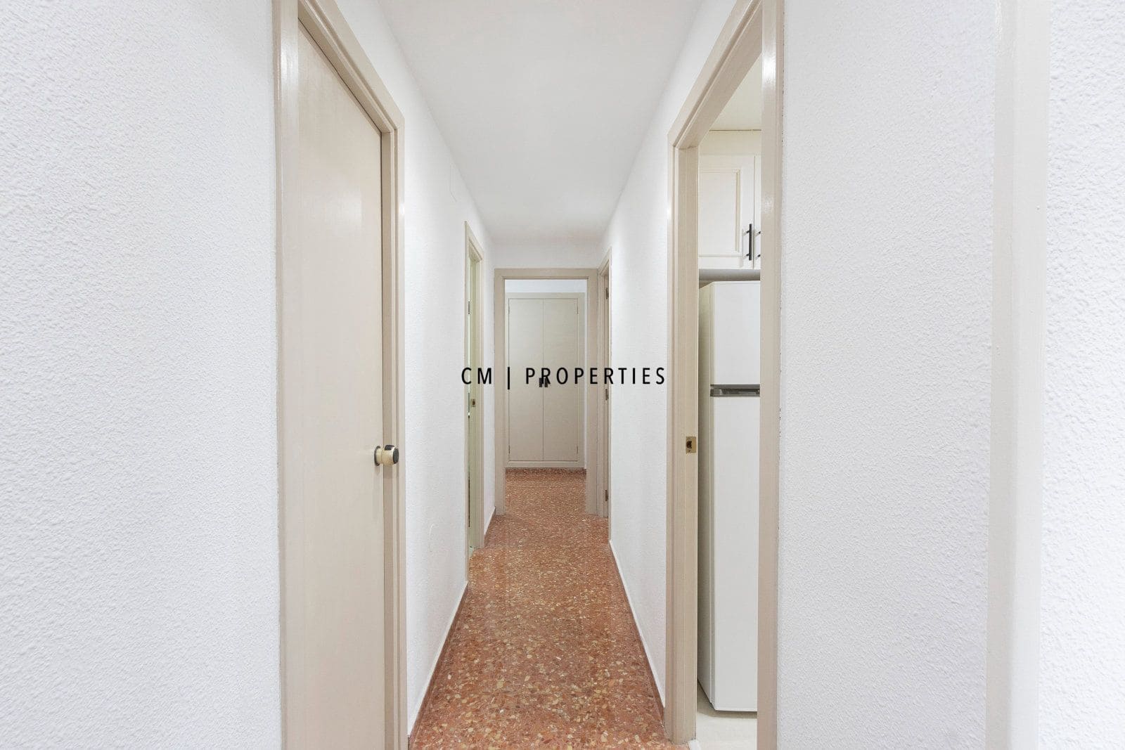 4 soveværelse Lejlighed til leje i Valencia by - € 1.650 (Ref: 10156793)