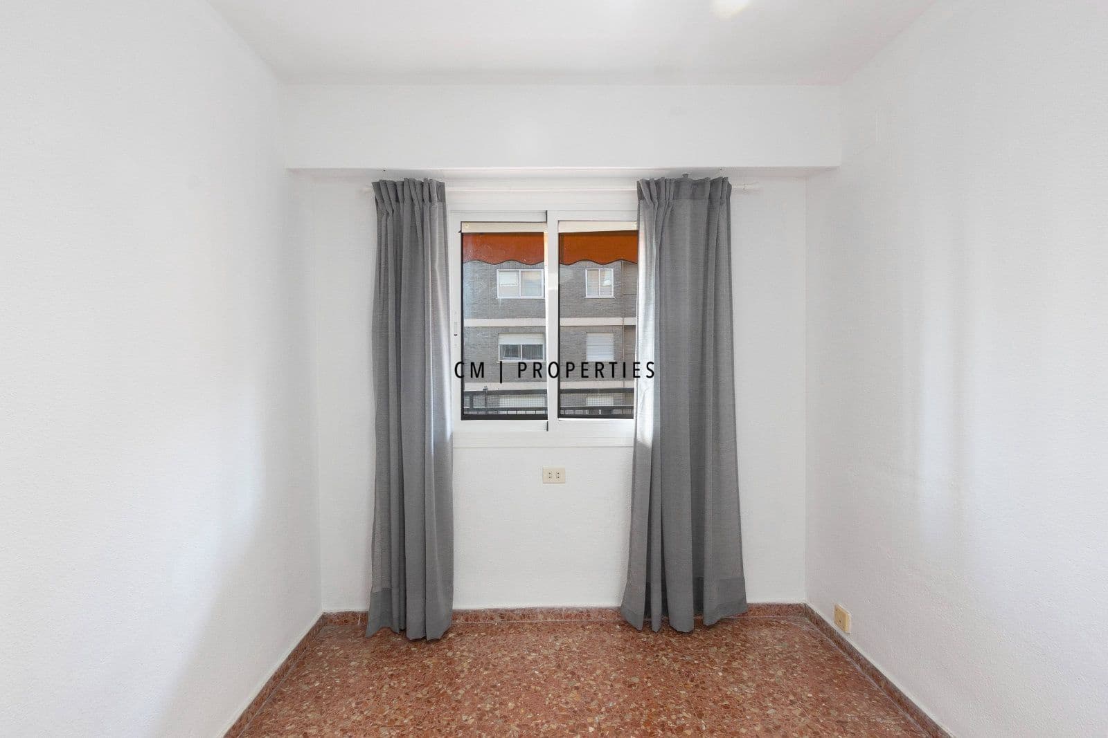 4 soveværelse Lejlighed til leje i Valencia by - € 1.650 (Ref: 10156793)