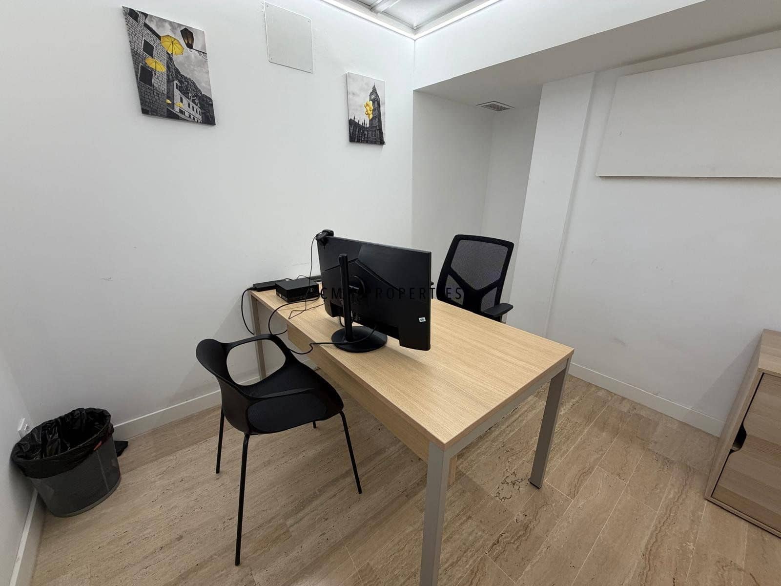 Office for rent in Valencia city - € 310 (Ref: 10156795)