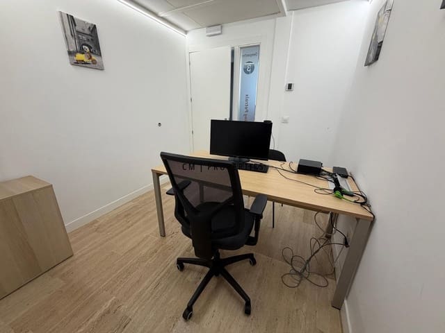 Toimisto vuokrattavana paikassa Valencia kaupunki - 310 € (Ref: 10156795)