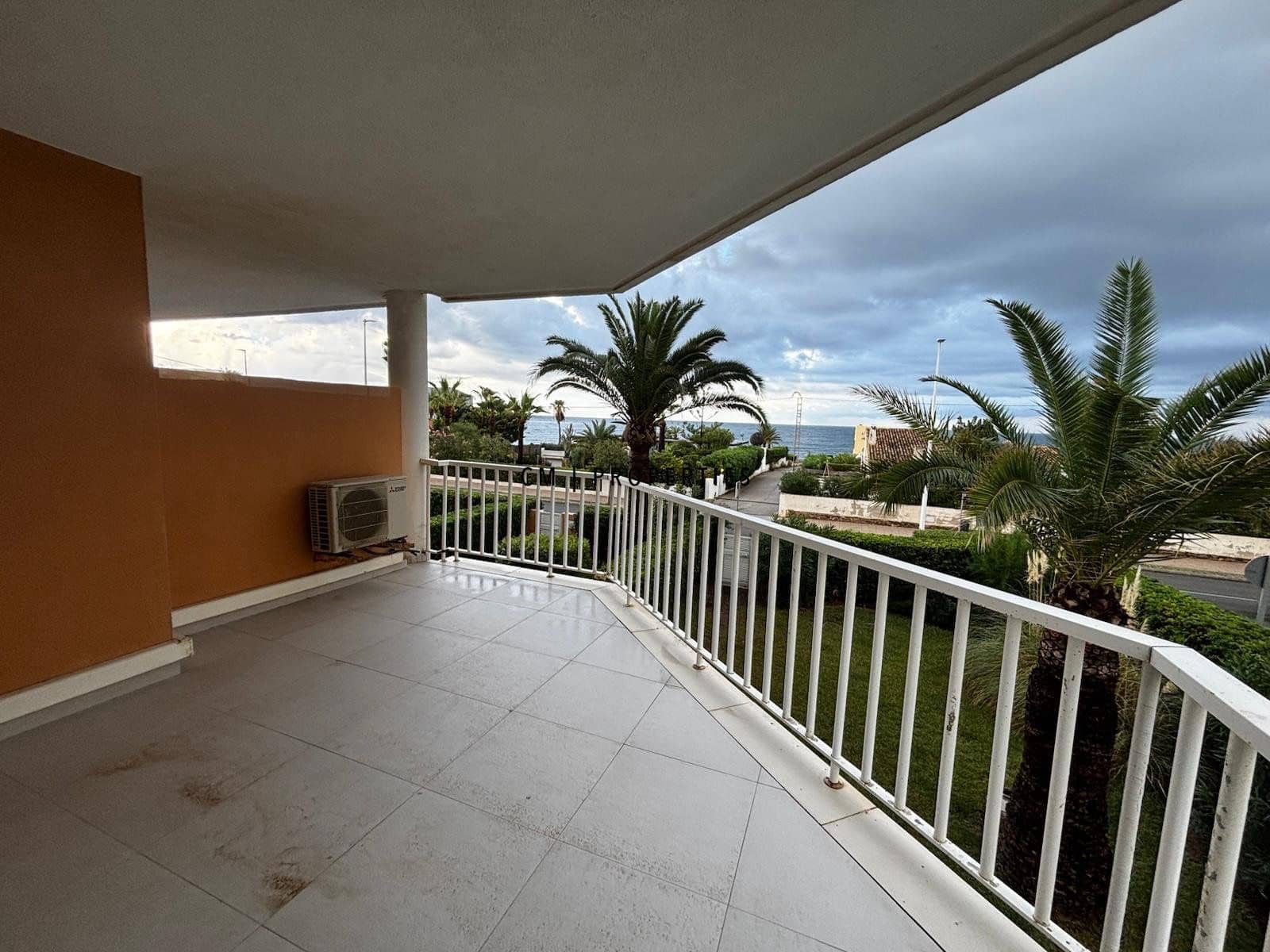 3 Zimmer Wohnung zu vermieten in Javea / Xabia mit Pool - 1.450 € (Ref: 10158118)