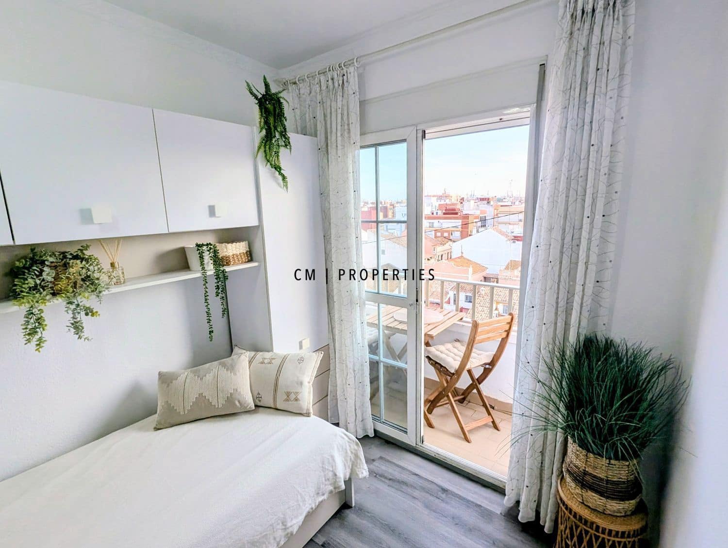 4 bedroom Flat for rent in Valencia city - € 1,590 (Ref: 10158697)