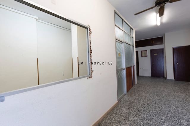 Commercieel te koop in Valencia stad - € 260.000 (Ref: 10161805)