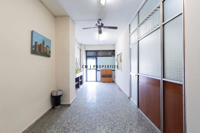 Commercieel te koop in Valencia stad - € 260.000 (Ref: 10161805)