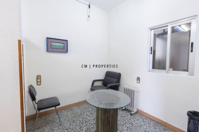 Commercieel te koop in Valencia stad - € 260.000 (Ref: 10161805)