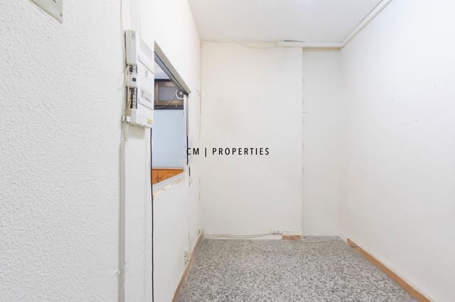 Commercieel te koop in Valencia stad - € 260.000 (Ref: 10161805)