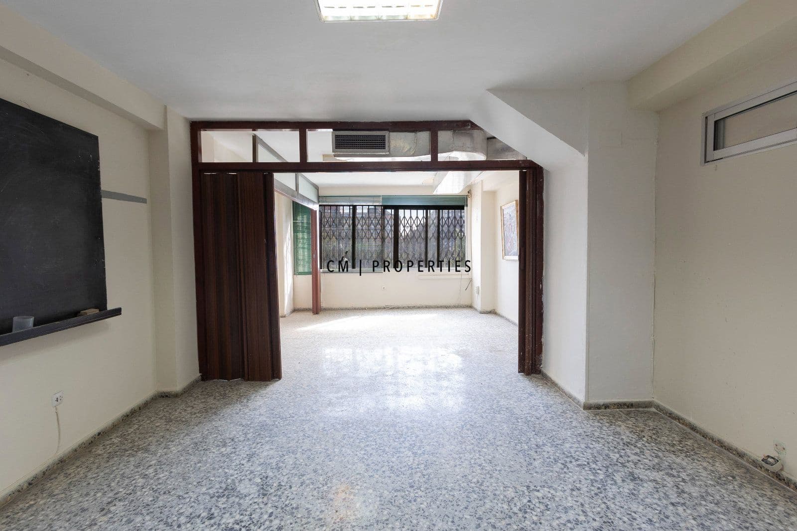 Commercieel te koop in Valencia stad - € 260.000 (Ref: 10161805)
