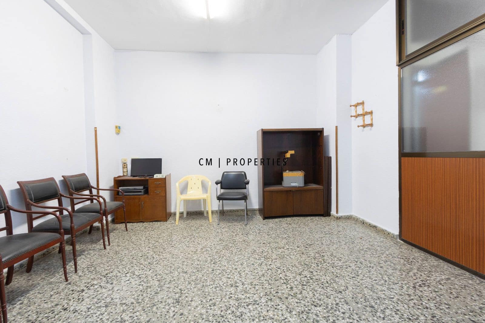 Commercieel te koop in Valencia stad - € 260.000 (Ref: 10161805)