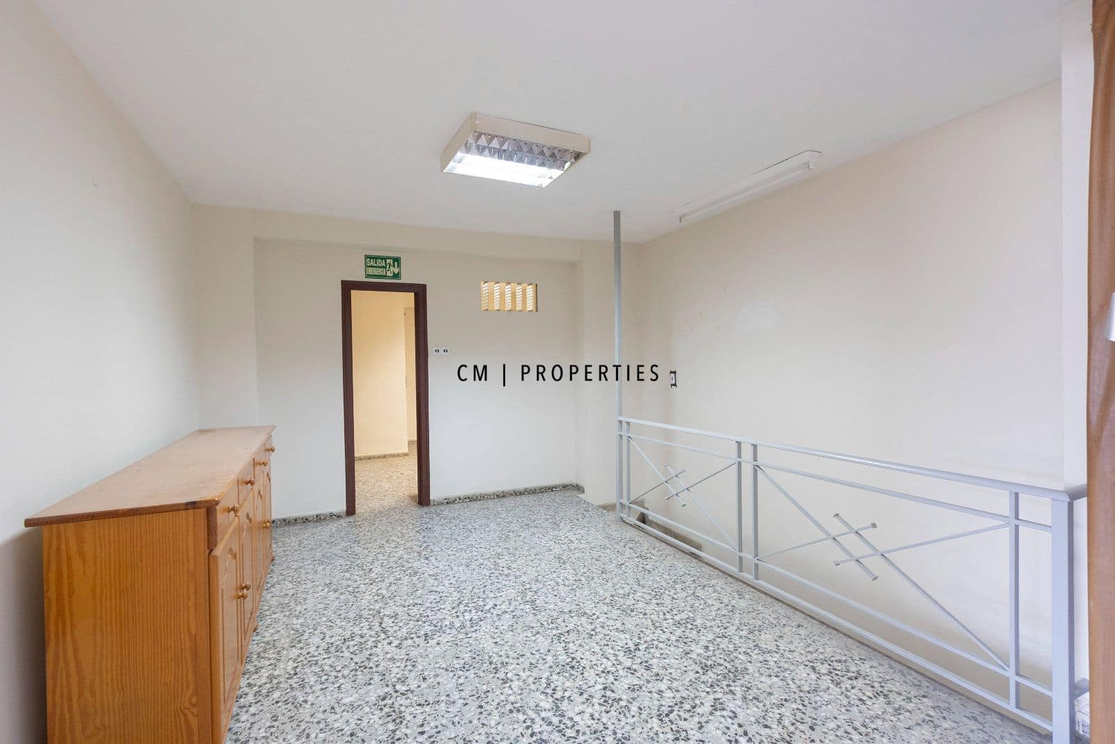 Commercieel te koop in Valencia stad - € 260.000 (Ref: 10161805)