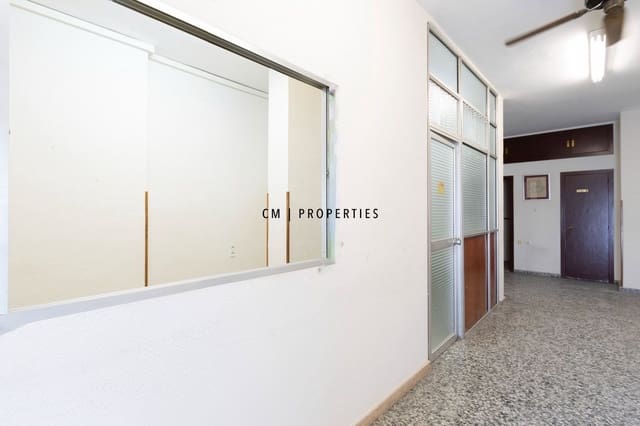 Commercieel te koop in Valencia stad - € 260.000 (Ref: 10161805)
