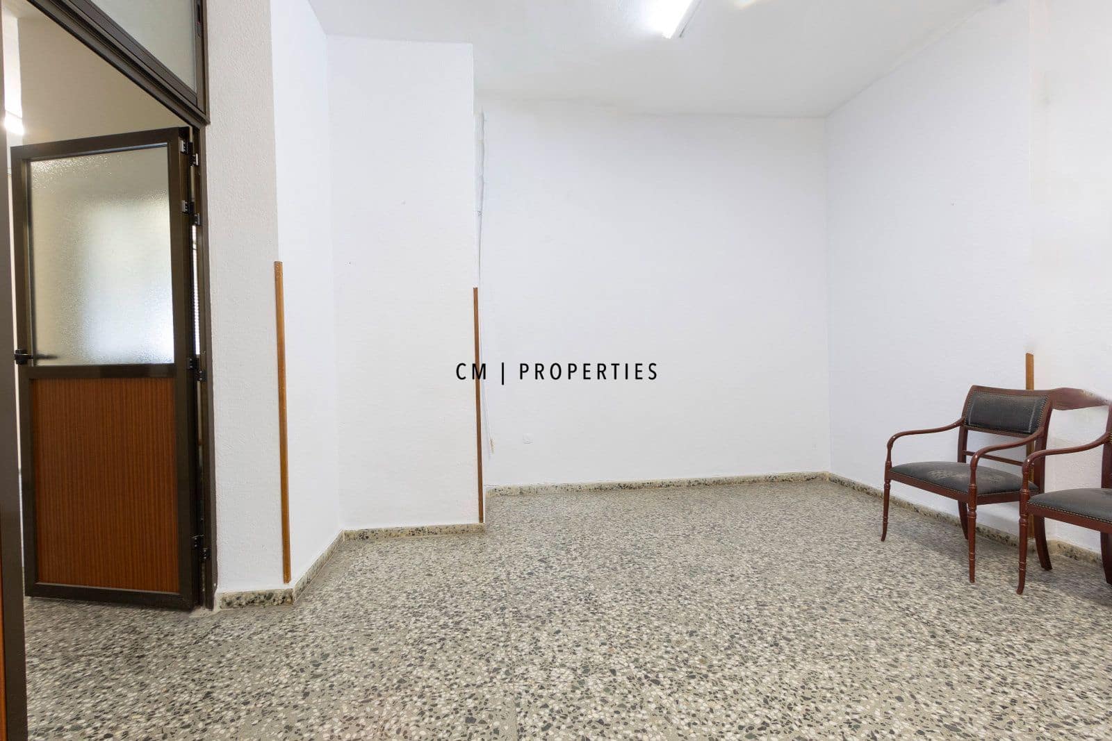 Commercieel te koop in Valencia stad - € 260.000 (Ref: 10161805)