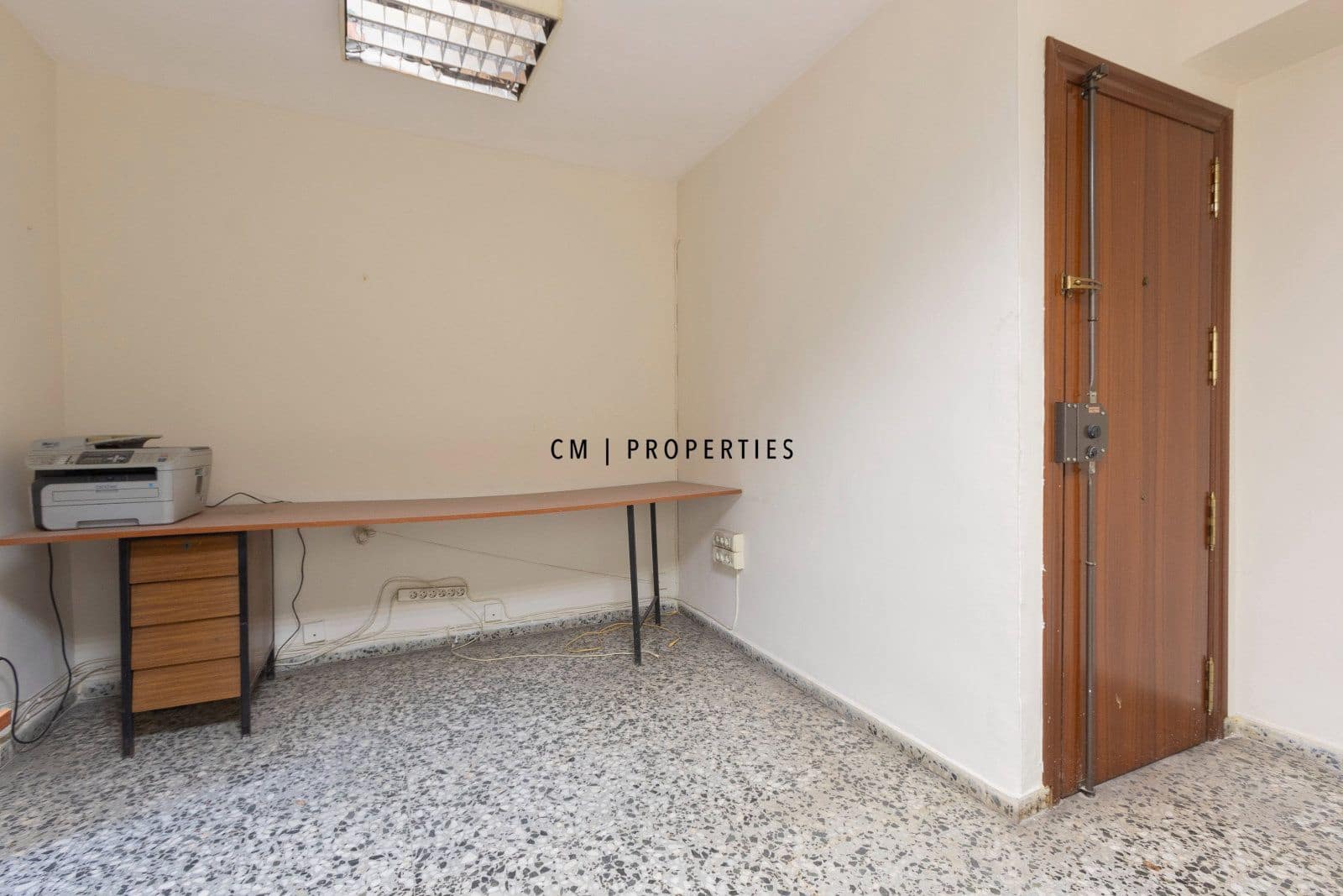 Commercieel te koop in Valencia stad - € 260.000 (Ref: 10161805)