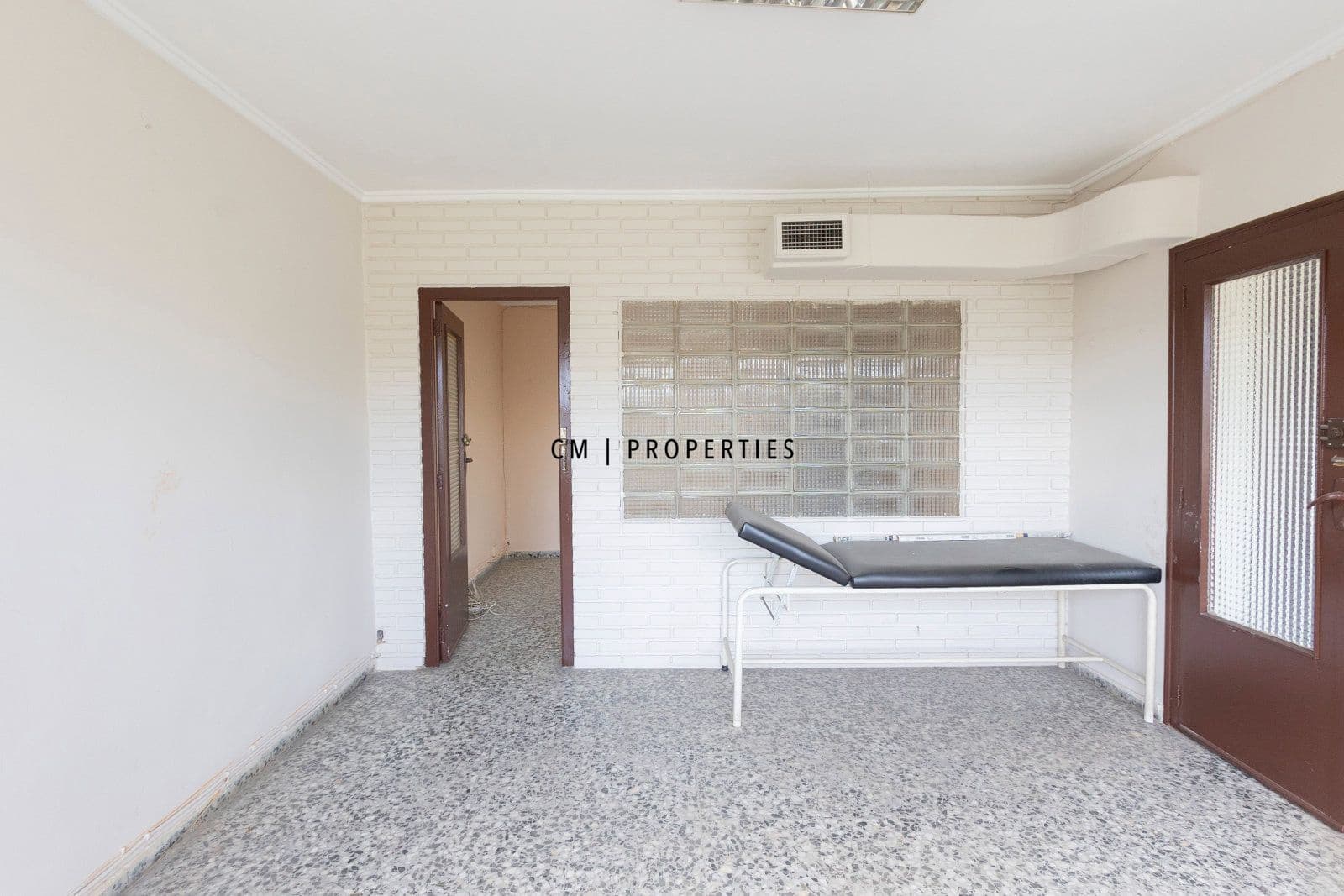 Commercieel te koop in Valencia stad - € 260.000 (Ref: 10161805)