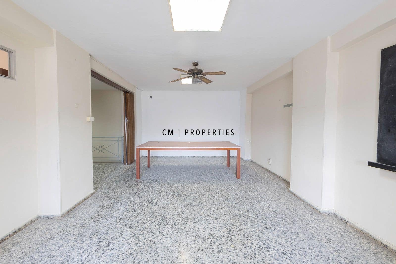 Commercieel te koop in Valencia stad - € 260.000 (Ref: 10161805)