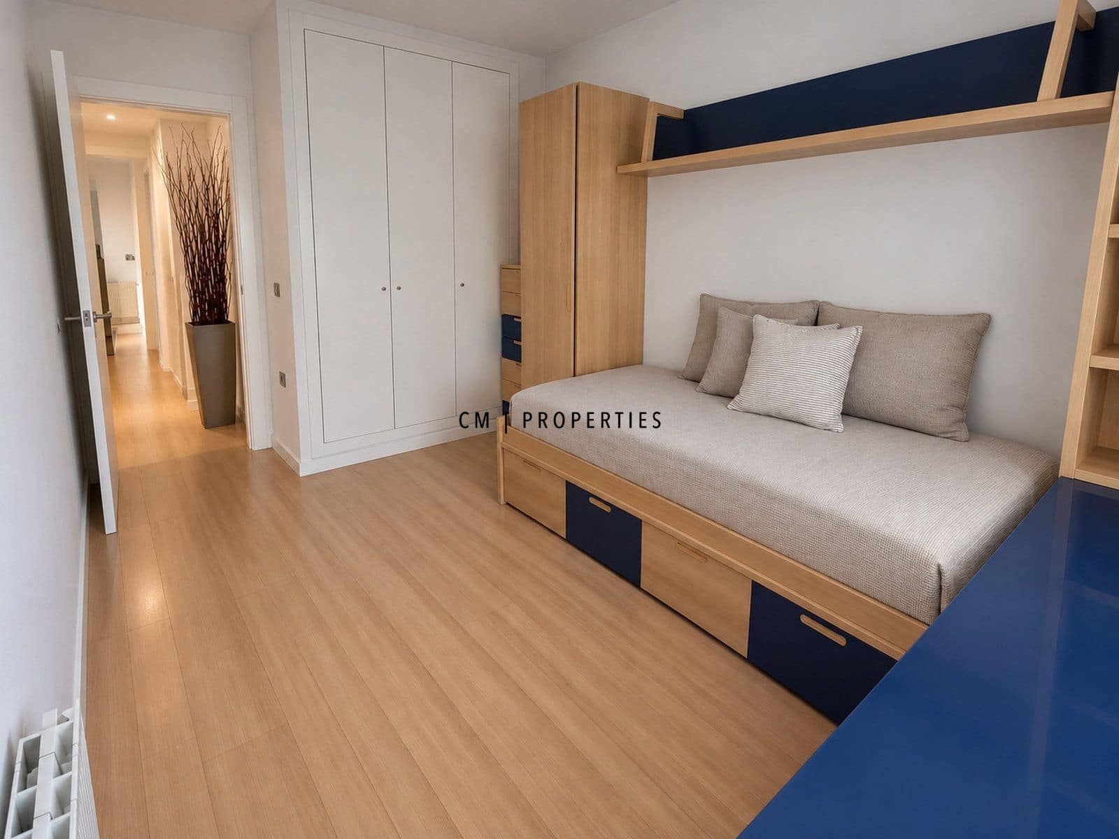 5 bedroom Townhouse for rent in Campolivar with pool garage - € 2,500 (Ref: 10162497)