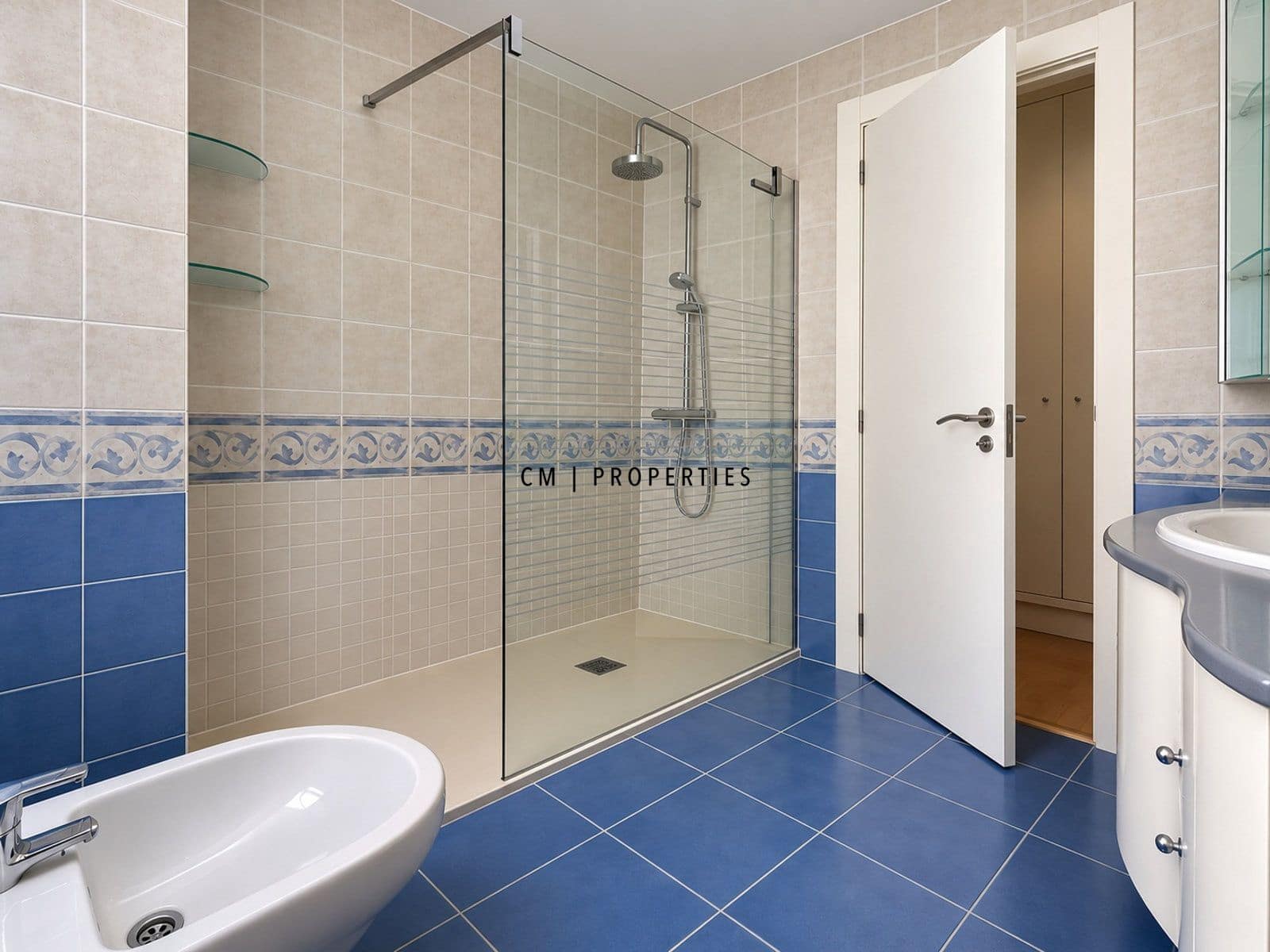 5 bedroom Townhouse for rent in Campolivar with pool garage - € 2,500 (Ref: 10162497)