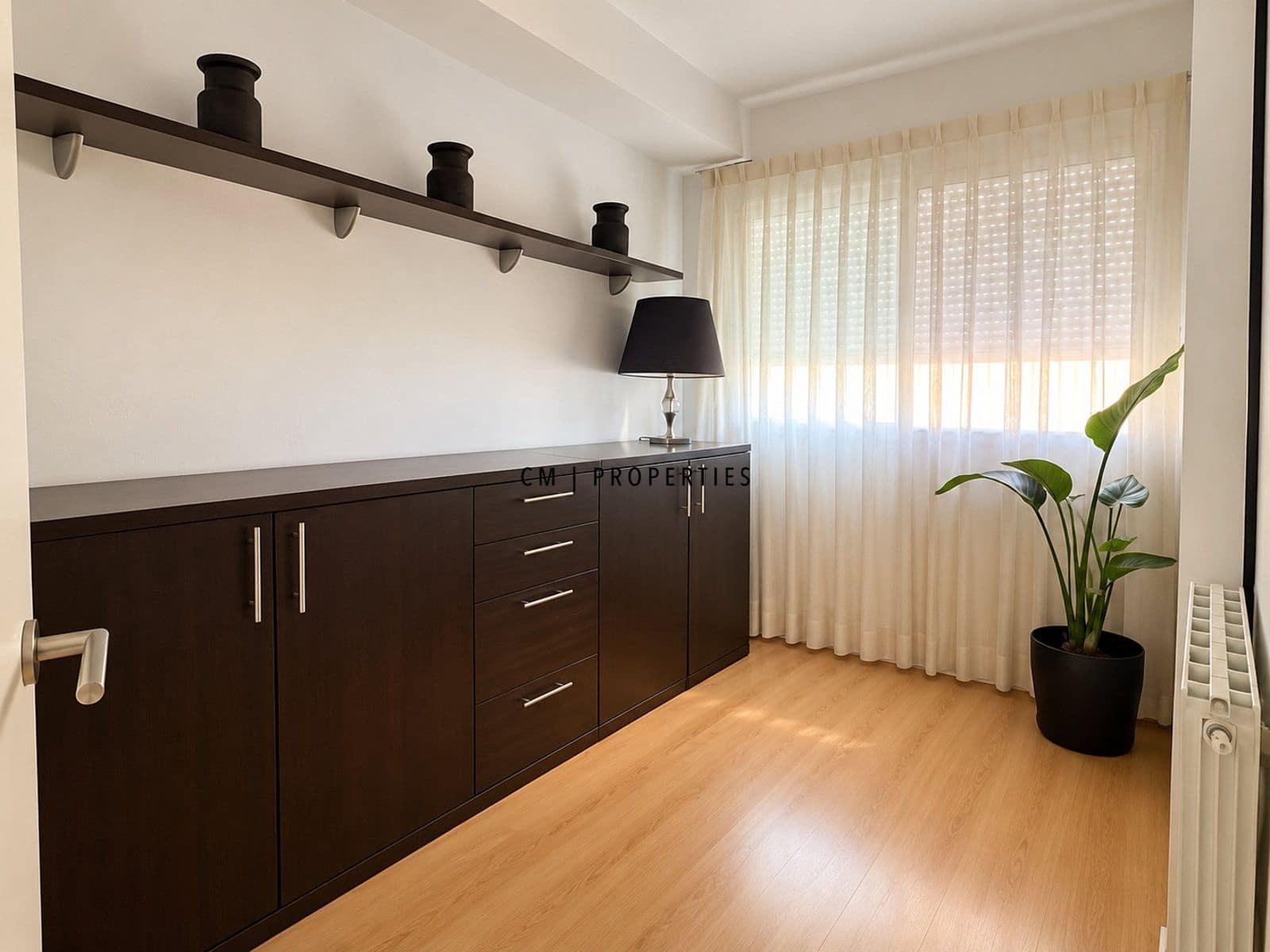 5 bedroom Townhouse for rent in Campolivar with pool garage - € 2,500 (Ref: 10162497)